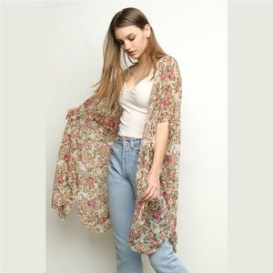 Brandy Melville Alexis Kimono Top Pink Floral Duster in size Small